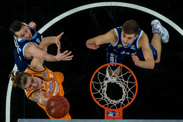 罗赞的对内 罗赞的对内