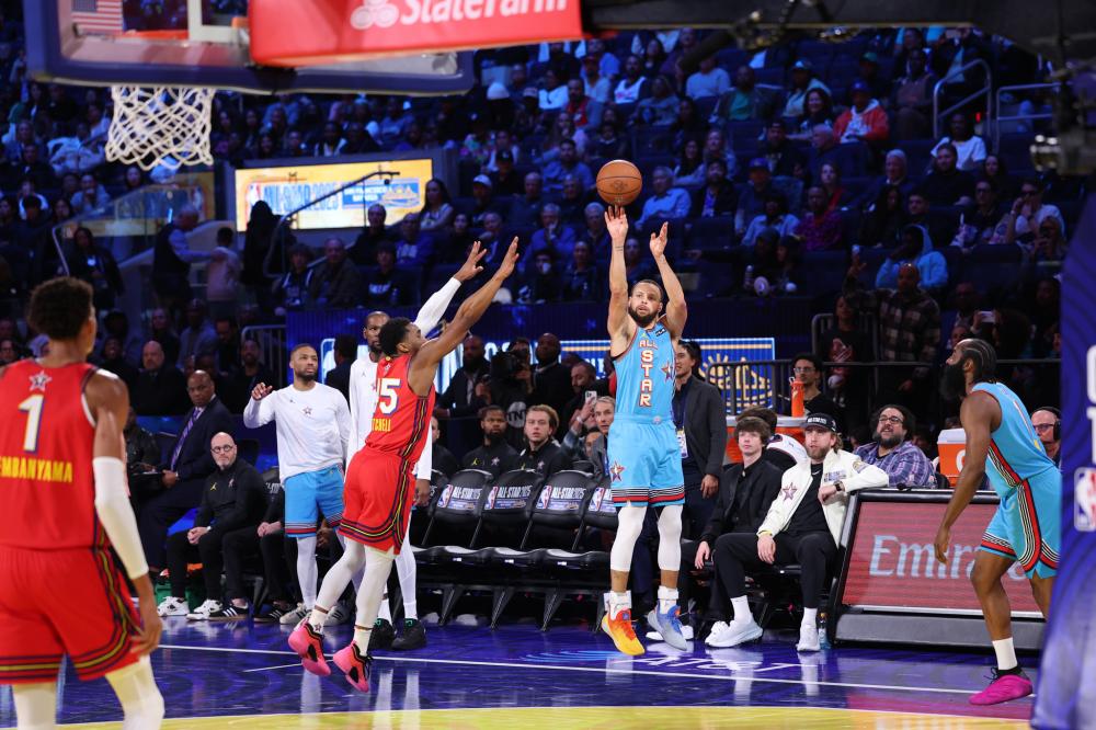 突然出现在 突然出现在