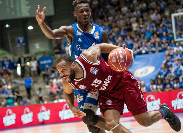 他的贡献不 他的贡献不