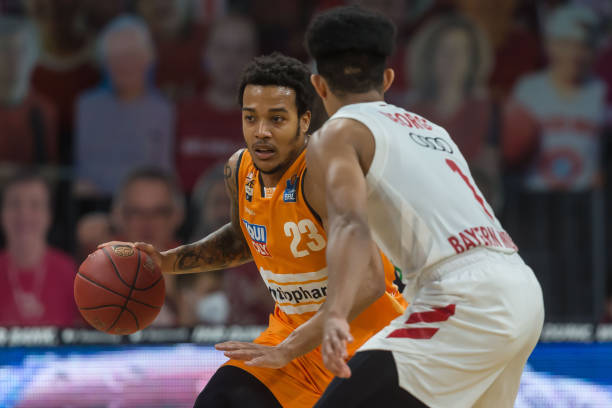 这位年轻球 这位年轻球